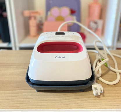 CRICUT EASY PRESS | USED